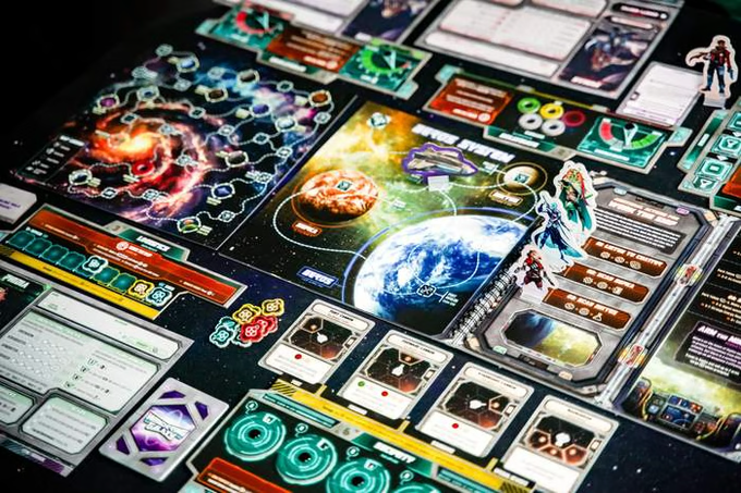 Wandering Galaxy gameplay setup with cards and tokens