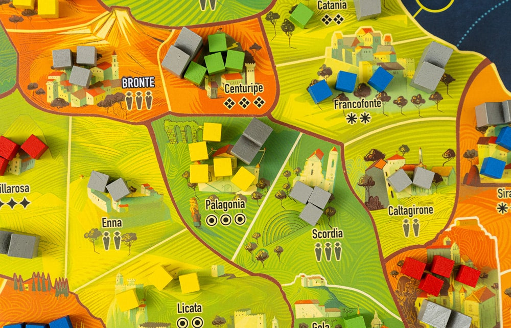 La Famiglia: The Great Mafia War detailed game pieces