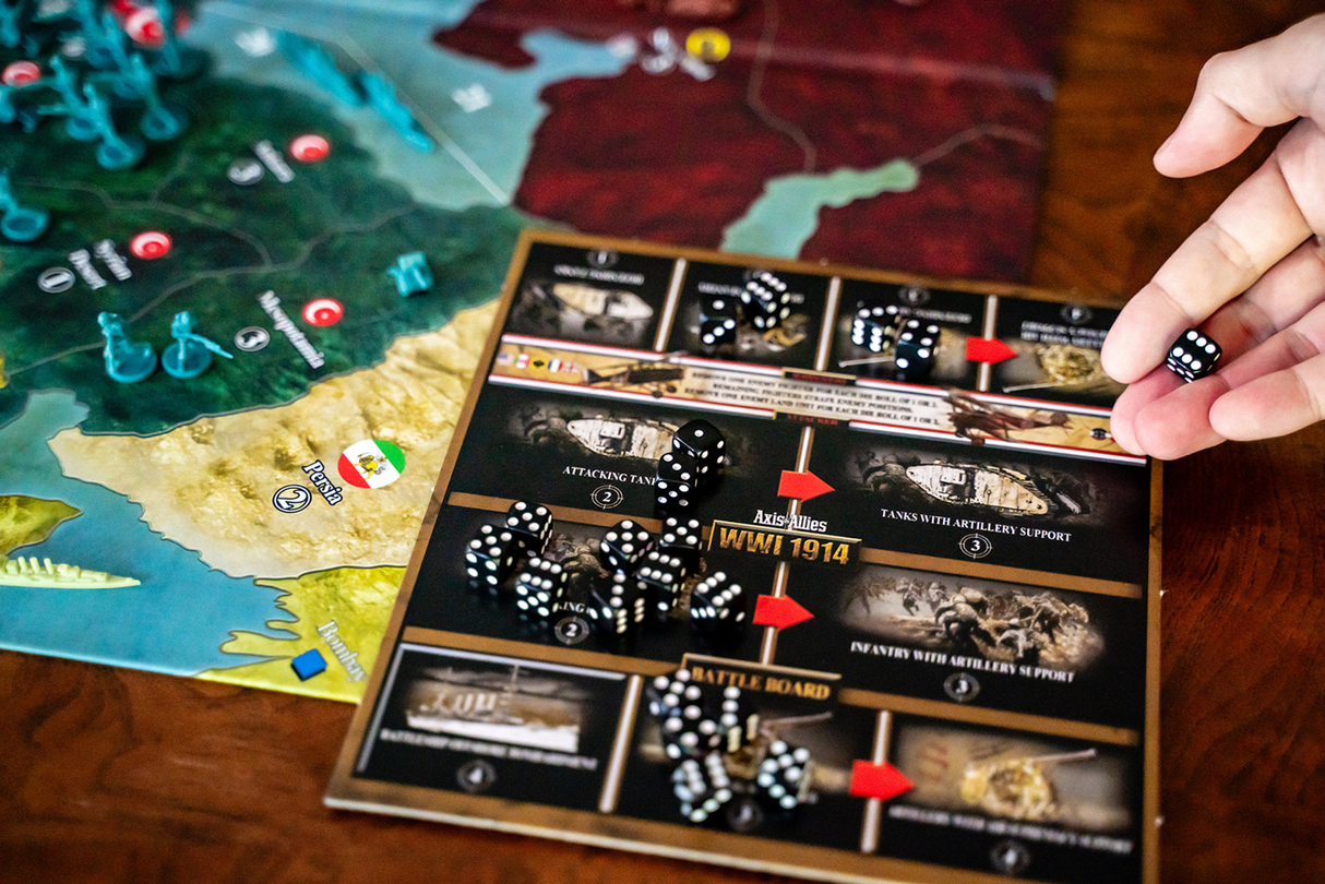 Axis & Allies: 1914 dice and combat cards