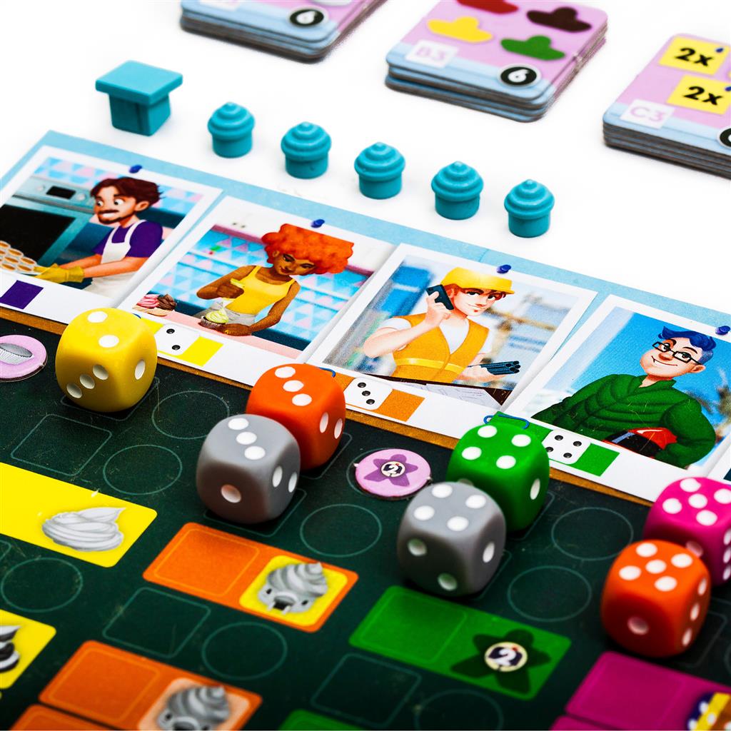 Cupcake Empire player boards and business components